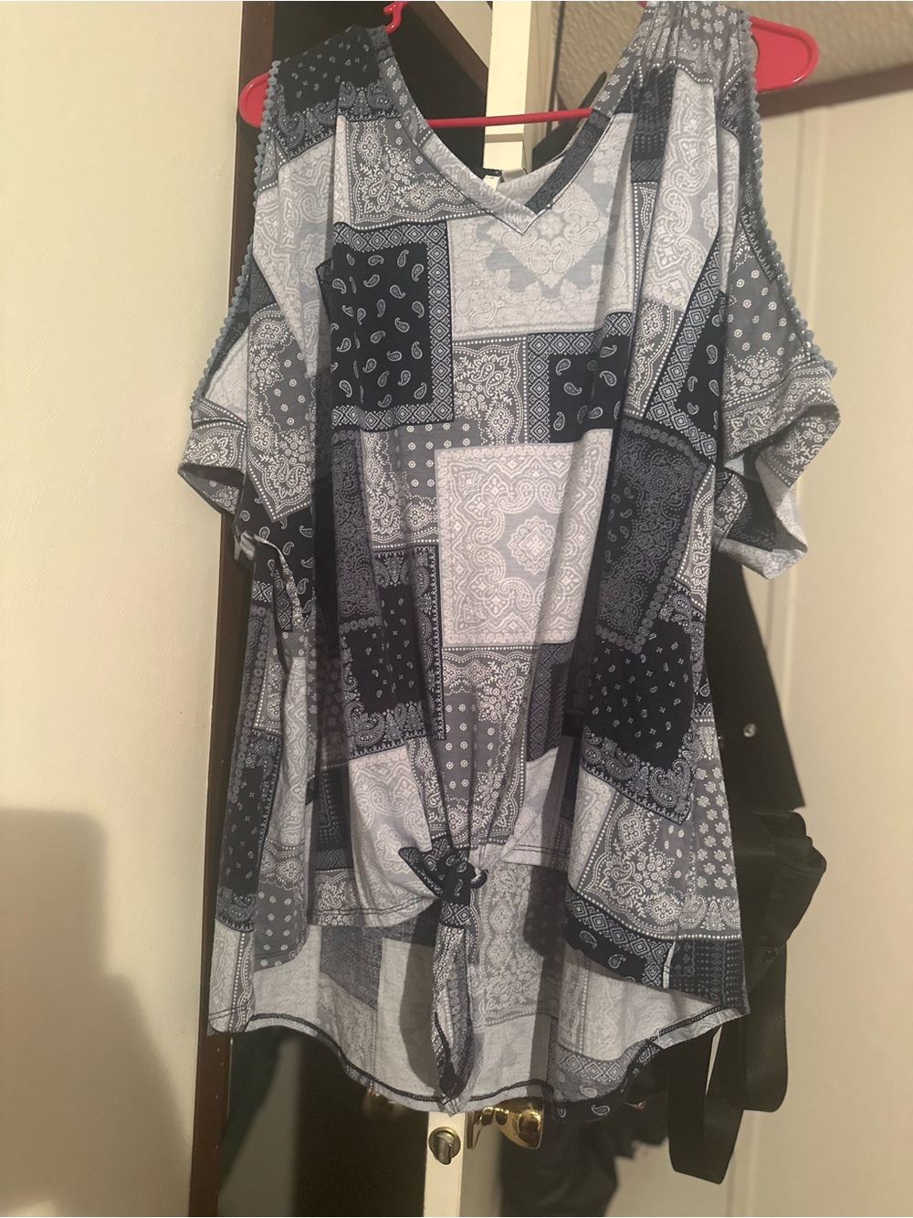 Cold-Shoulder Bandana Print Top - Navy/Gray
